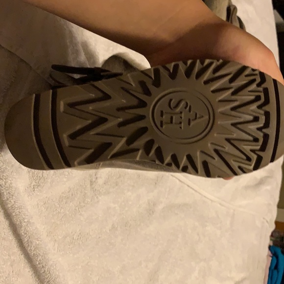 Ash women ankle boots - Picture 3 of 3